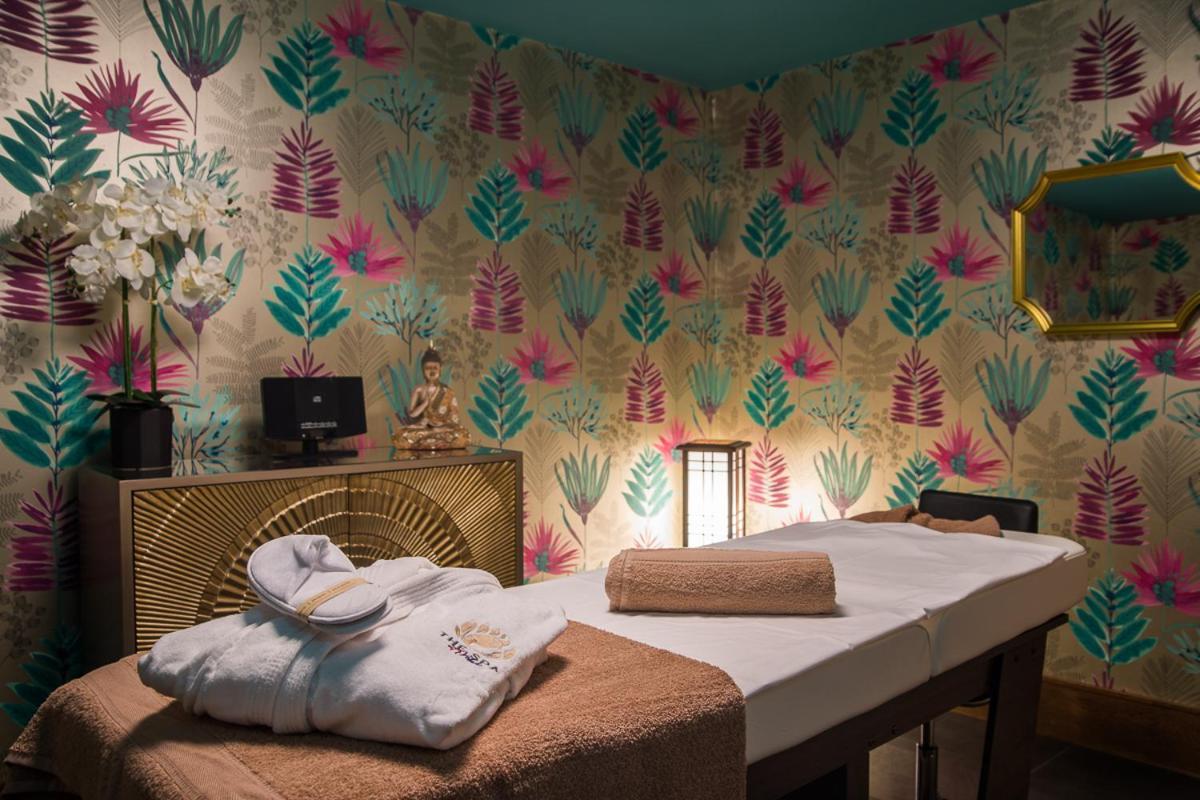 Holyrood Hotel - Leisure Centre & The Spa At Orchids Bundoran Bagian luar foto