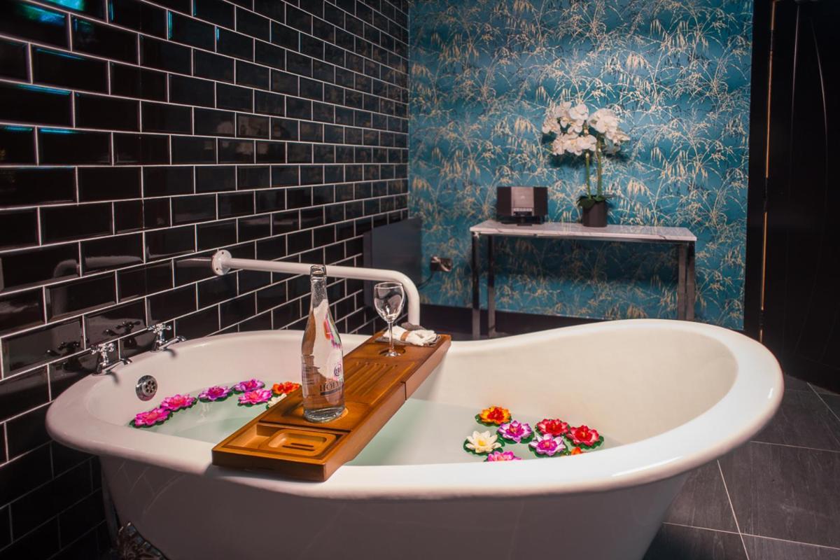 Holyrood Hotel - Leisure Centre & The Spa At Orchids Bundoran Bagian luar foto