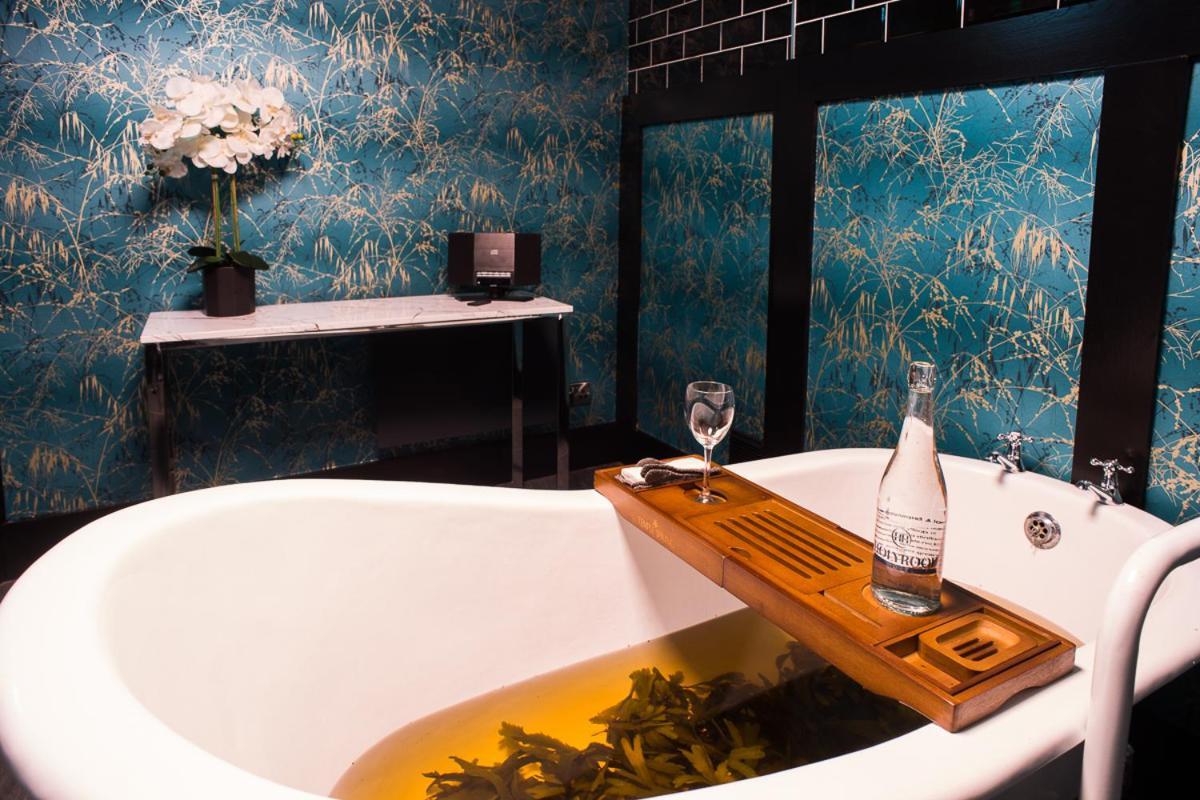 Holyrood Hotel - Leisure Centre & The Spa At Orchids Bundoran Bagian luar foto