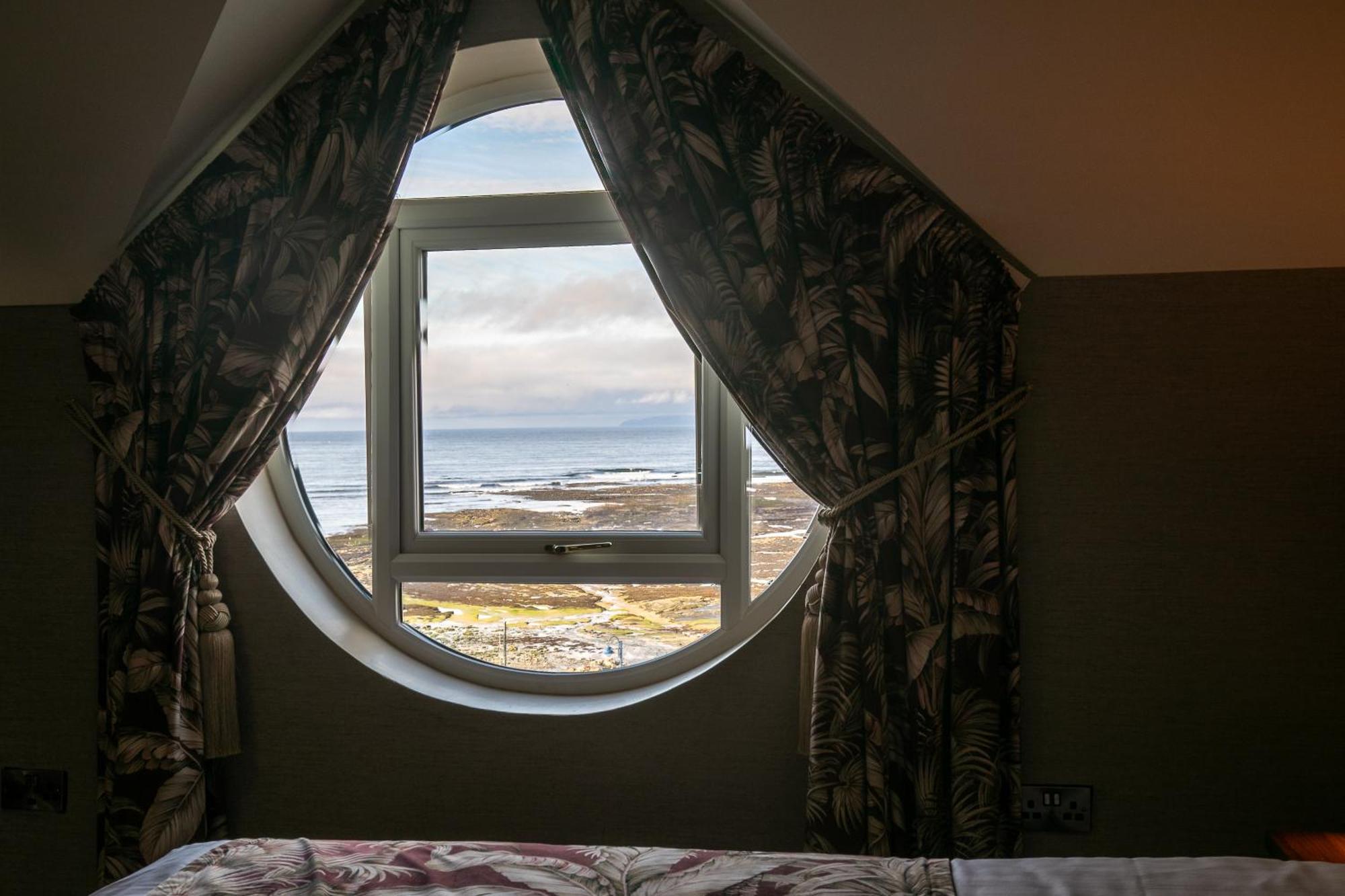 Holyrood Hotel - Leisure Centre & The Spa At Orchids Bundoran Bagian luar foto