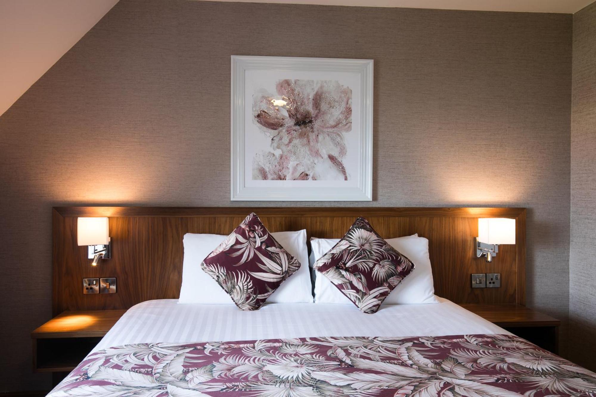Holyrood Hotel - Leisure Centre & The Spa At Orchids Bundoran Bagian luar foto