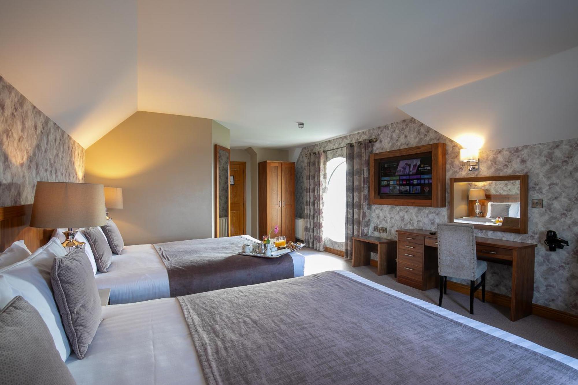 Holyrood Hotel - Leisure Centre & The Spa At Orchids Bundoran Bagian luar foto