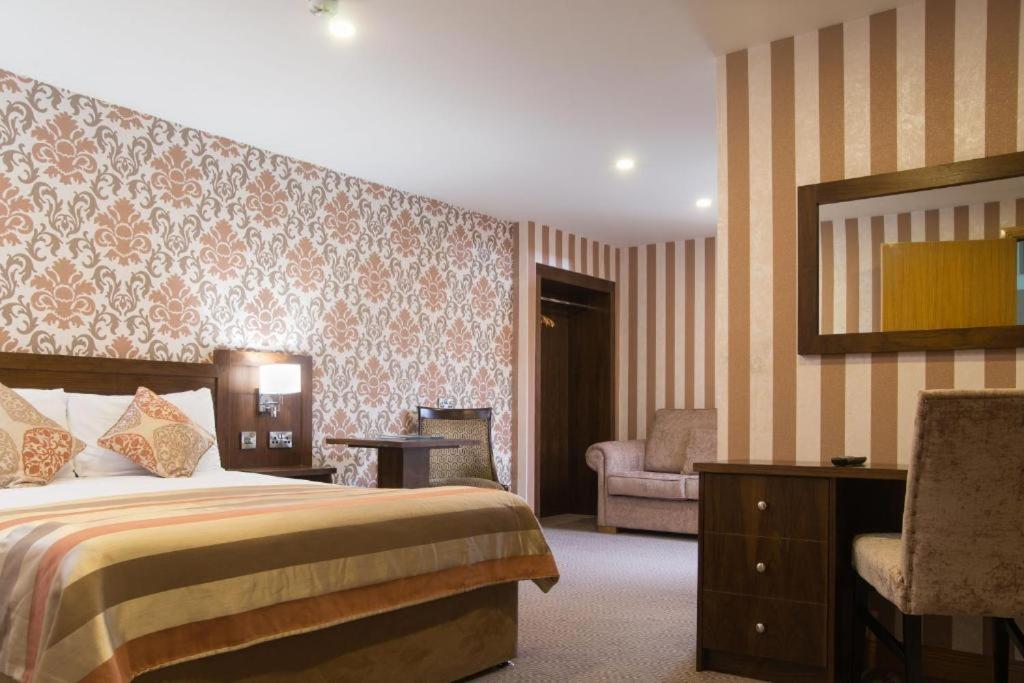 Holyrood Hotel - Leisure Centre & The Spa At Orchids Bundoran Bagian luar foto