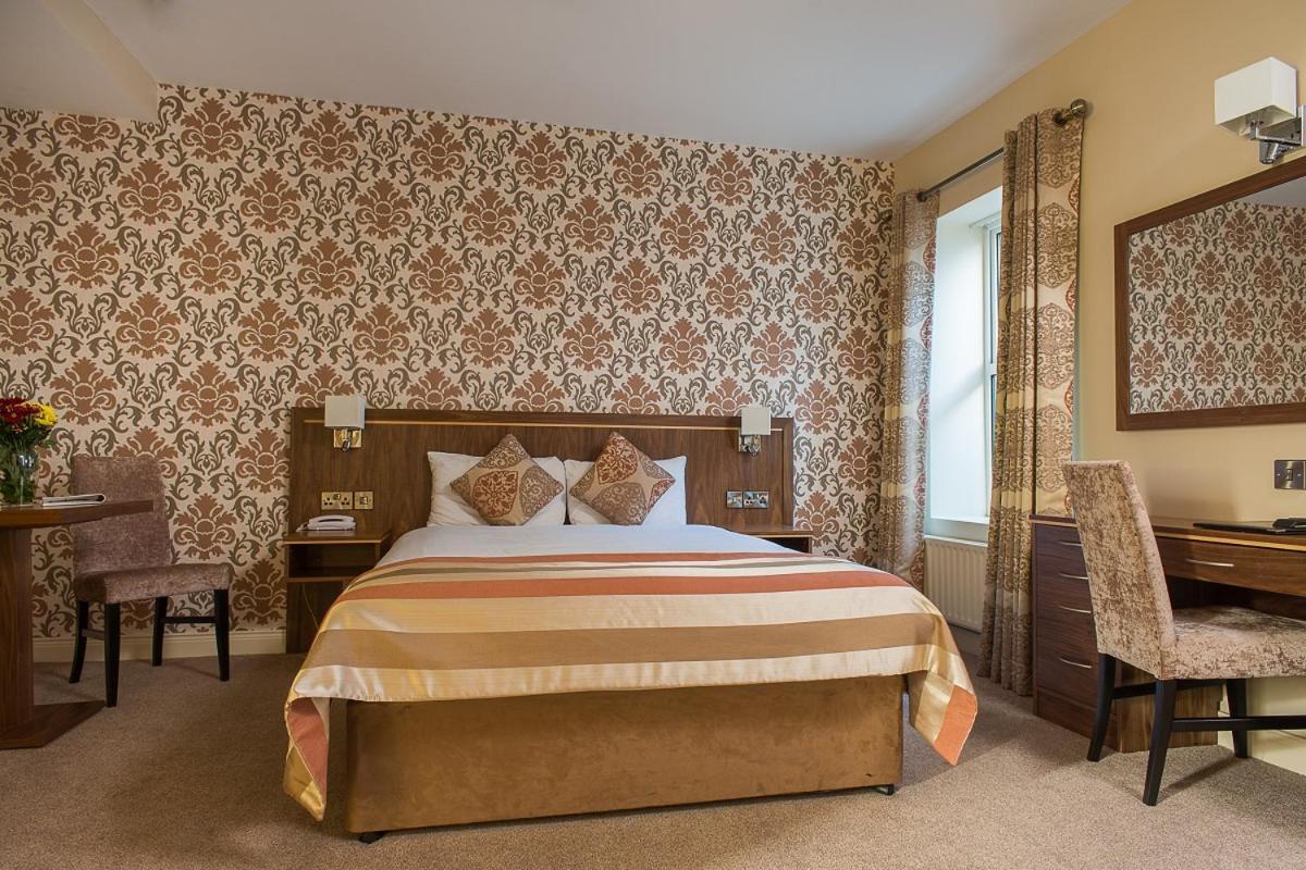Holyrood Hotel - Leisure Centre & The Spa At Orchids Bundoran Bagian luar foto